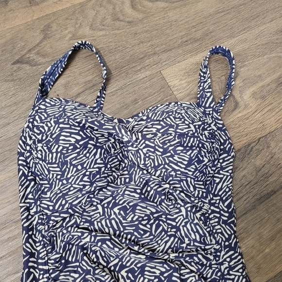 Bond-eye Australia multi one piece swimsuit size 4 - Picture 4 of 8